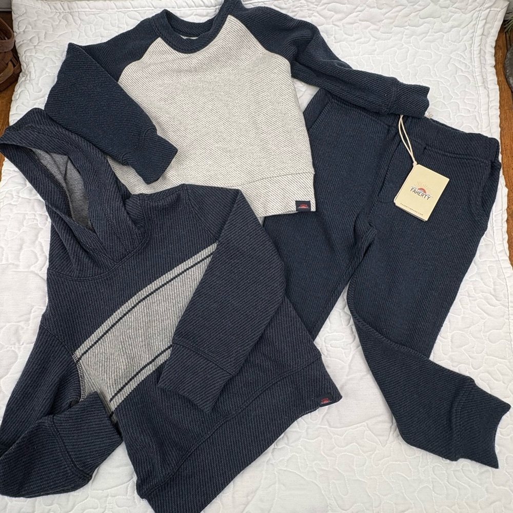 Faherty 3 piece Kids Legend sweatshirt, hoodie and sweatpants.  2T navy and gray